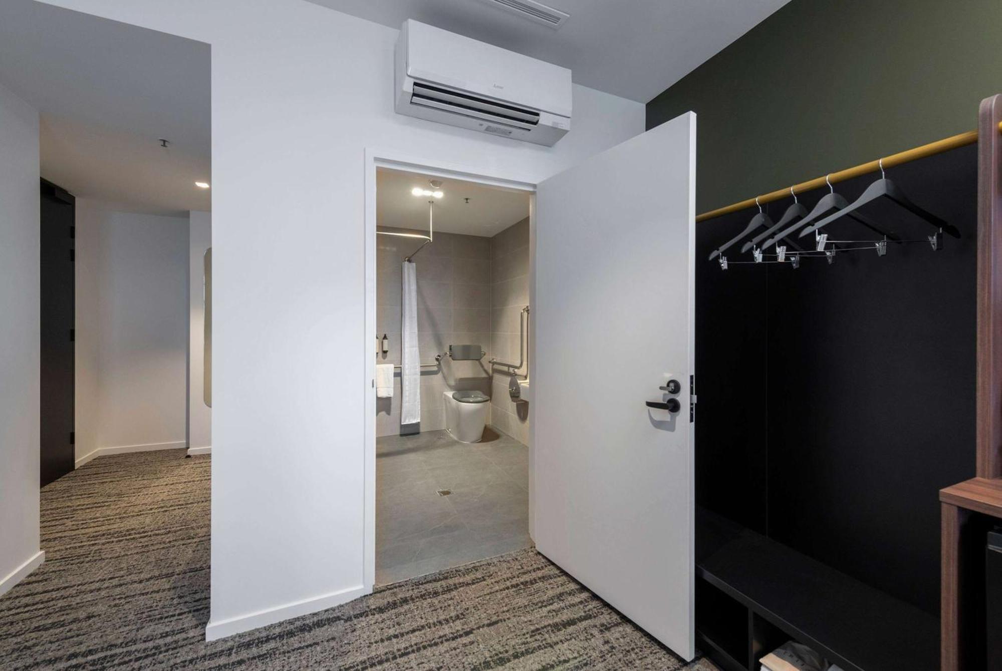 Hotel Tryp Adelaide By Wyndham Exterior foto